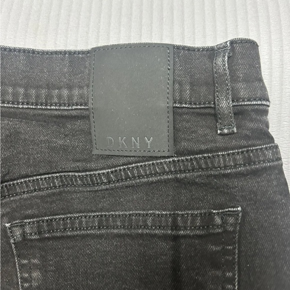 DKNY black ST Marks slim W30-L30 - Picture 4 of 4